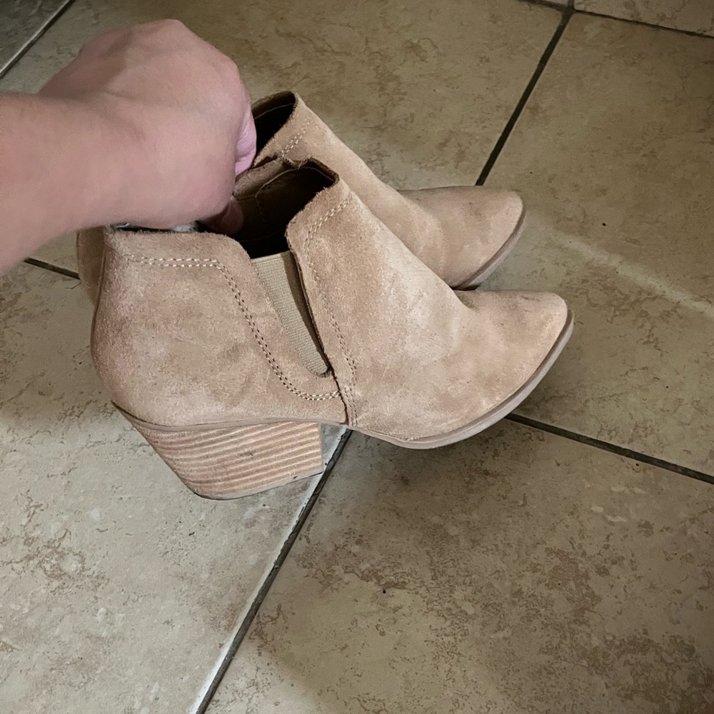 Light brown booties